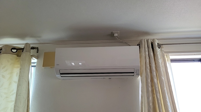 愛西市エアコン室内機2F室外機1F取替工事